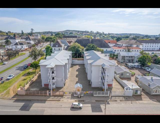 2 BEDROOM APARTMENT FOR SALE IN WEST HILL